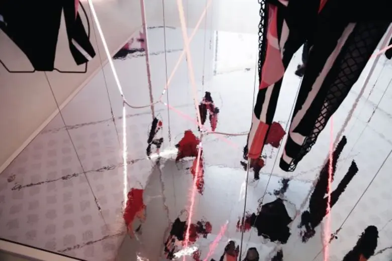 ไทยดีไซเนอร์ “Angelys Balek” ดังไกลไปอินเตอร์ ถูกเลือกเป็นแบรนด์ไทยแรกได้โชว์ผลงานใน “ปิกัสโซ่ มิวเซียม ปารีส”