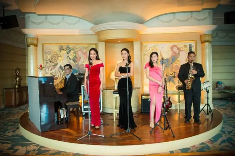 สกายเลาจน์ สุดโรแมนติคกับคนรู้ใจ