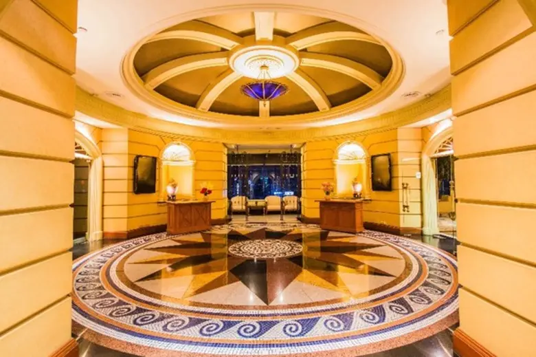 สกายเลาจน์ สุดโรแมนติคกับคนรู้ใจ