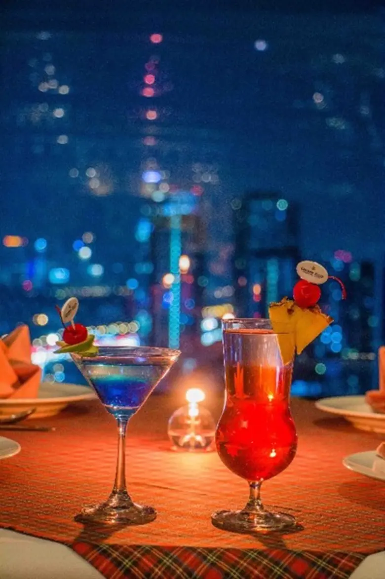 สกายเลาจน์ สุดโรแมนติคกับคนรู้ใจ