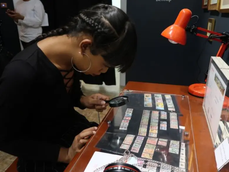 ทีวีไกด์: รายการ "#TEAMGIRL" เทปพิเศษ “มุก-เจนนี่” พาชม “นิทรรศการแสตมป์ของพ่อฯ” ย้อนรำลึกพระราชกรณียกิจ 7 ต.ค.นี้