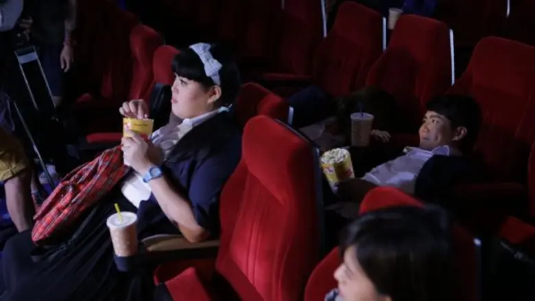 เซิ่นเจิ้น แอบควง พลอยไพลิน ดูหนังสองต่อสอง เป๊ป เขมิกา โผล่ความเกือบแตกในละคร “ลูกหลง”