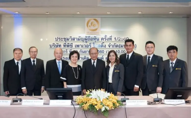 ดร.ธนู กุลชล (ที่ 5 จากซ้าย)ประธานกรรมการ...