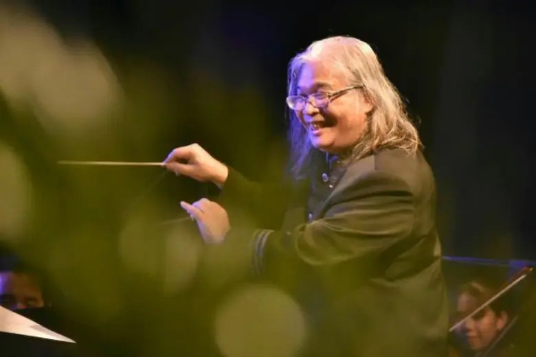 นานาชาติยอมรับศิลปินไทย สมเถา สุจริตกุล คนไทยคนแรกและชาวเอเชียคนแรกที่ได้รับรางวัลประสิทธิภาพด้านวัฒนธรรมยุโรป