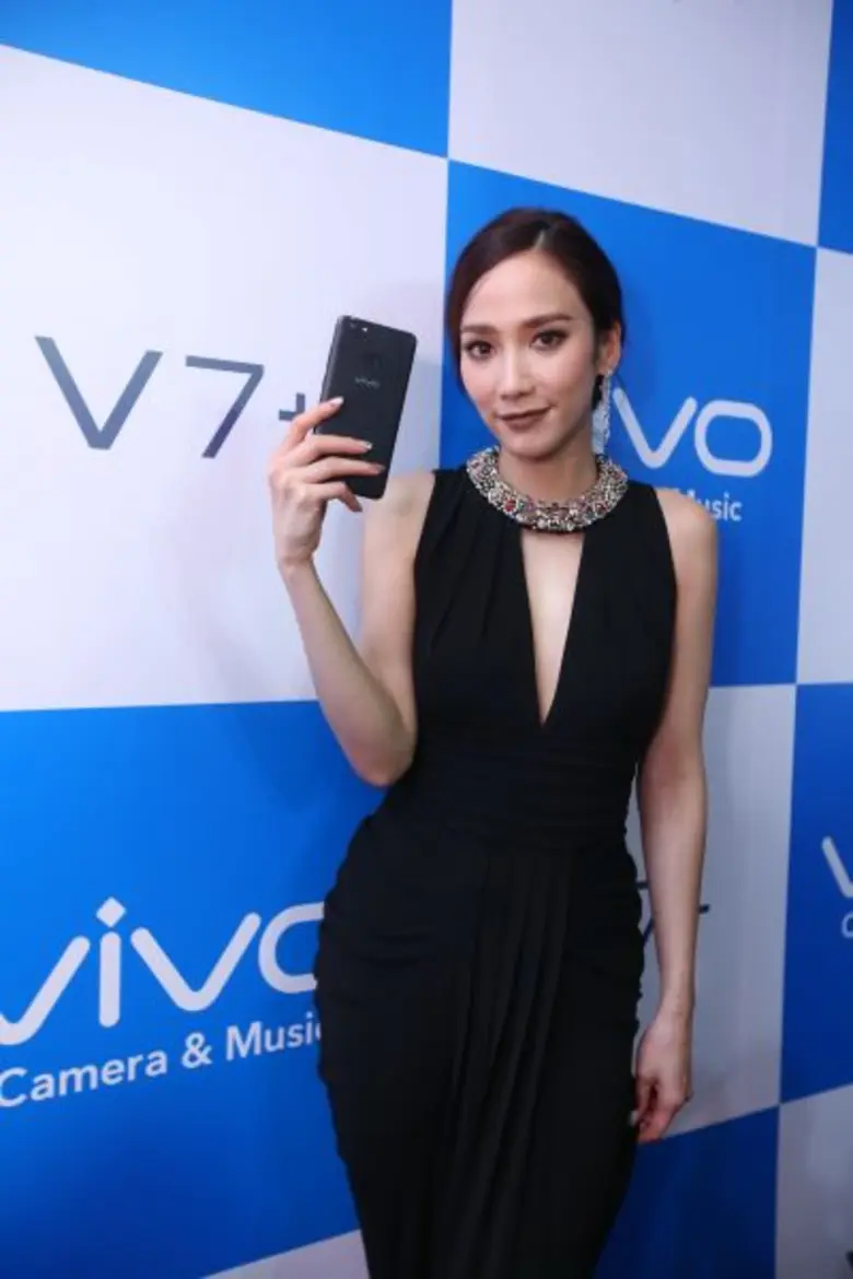 เพิ่งจัดงานเปิดตัวไปอย่างยิง่ใหญ่ สำหรับ ...