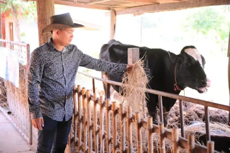 อาชีพของพ่อ “หนองโพ ๙ ตามพระราชปณิธาน สานต่ออาชีพที่พ่อให้”