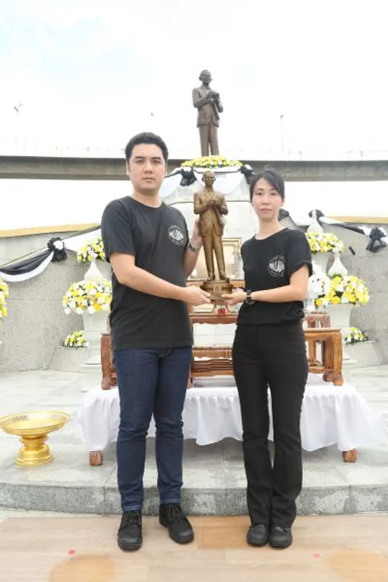 ร้าน YEAH! (เย่ห์) ผู้นำเข้ารองเท้า PALLADIUM (พาลาเดี่ยม) แบรนด์ดังจากประเทศฝรั่งเศส ร่วมน้อมรำลึกสำนึกในพระมหากรุณาธิคุณในหลวงรัชกาลที่9 ณ สวนสุขภาพคลองลัดโพธิ์