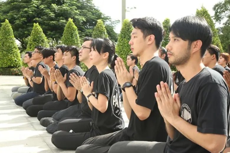 ร้าน YEAH! (เย่ห์) ผู้นำเข้ารองเท้า PALLADIUM (พาลาเดี่ยม) แบรนด์ดังจากประเทศฝรั่งเศส ร่วมน้อมรำลึกสำนึกในพระมหากรุณาธิคุณในหลวงรัชกาลที่9 ณ สวนสุขภาพคลองลัดโพธิ์