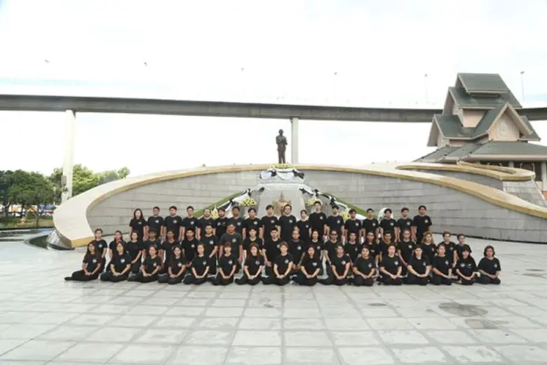 ร้าน YEAH! (เย่ห์) ผู้นำเข้ารองเท้า PALLADIUM (พาลาเดี่ยม) แบรนด์ดังจากประเทศฝรั่งเศส ร่วมน้อมรำลึกสำนึกในพระมหากรุณาธิคุณในหลวงรัชกาลที่9 ณ สวนสุขภาพคลองลัดโพธิ์