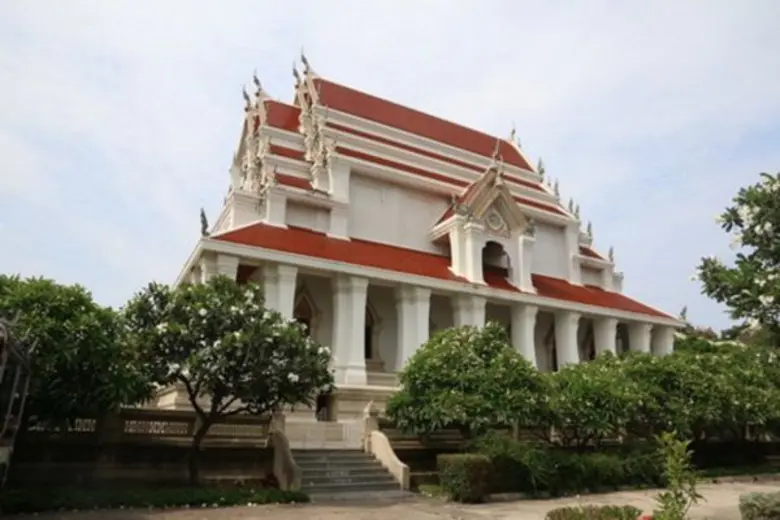 สถาบันเทคโนโลยีพระจอมเกล้าเจ้าคุณทหารลาดก...