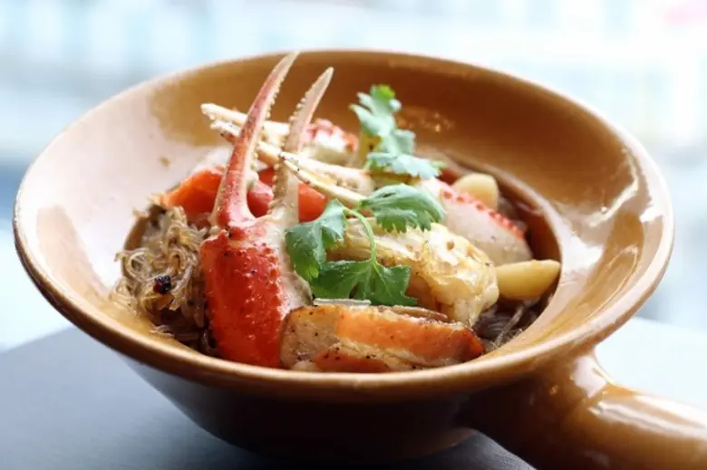 โรงแรมโนโวเทล กรุงเทพ เพลินจิต สุขุมวิท ข...