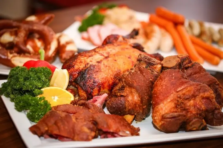 ร่วมเฉลิมฉลองเทศกาล OKTOBERFEST เทศกาลเฉล...