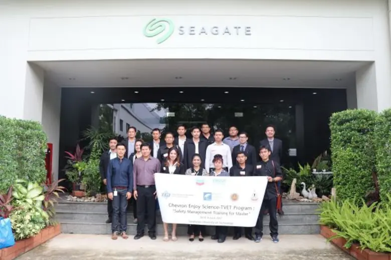 Mr. Warich Weerawattanaphong, Senior Mana...