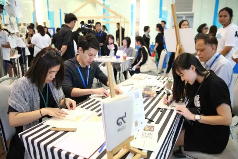 จุดประกายเยาวชนให้สานต่อการทำความดีเพื่อพ...