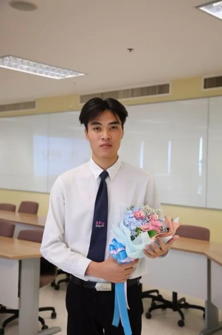 อาจารย์จิณดา เตชะวณิช รองอธิการบดีด้านการ...