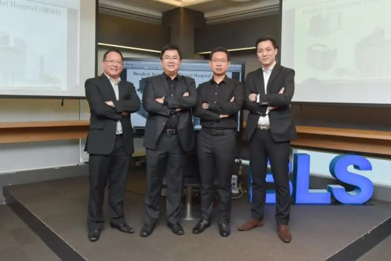 ทพ.พรศักดิ์ ตันตาปกุล (คนที่ 2 จากซ้าย) ป...