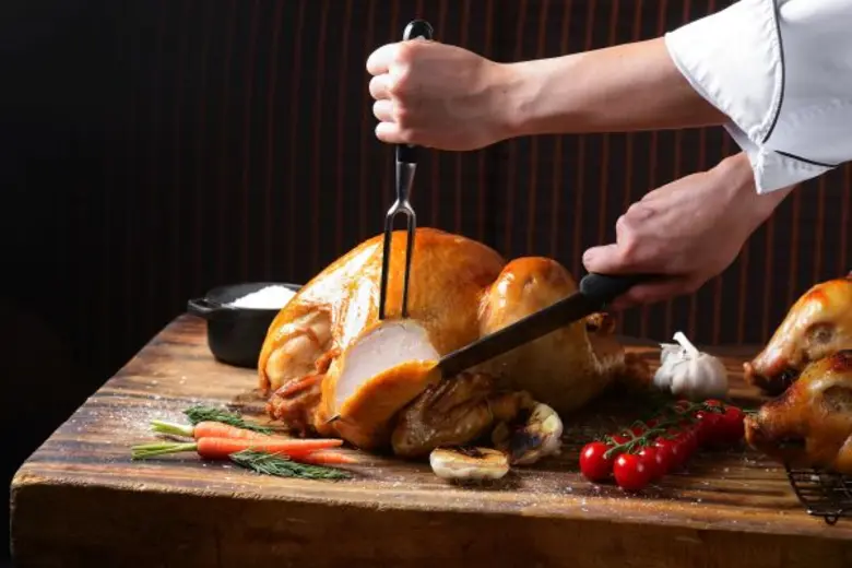 ร่วมเฉลิมฉลองวันขอบคุณพระเจ้า ณ ห้องอาหารเฟลเวอร์ โรงแรมเรเนซองส์ กรุงเทพฯ ราชประสงค์