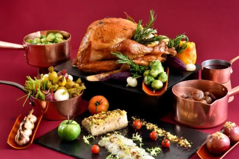 ห้องอาหาร อัพแอนด์อะบัฟ (Up & Above resta...