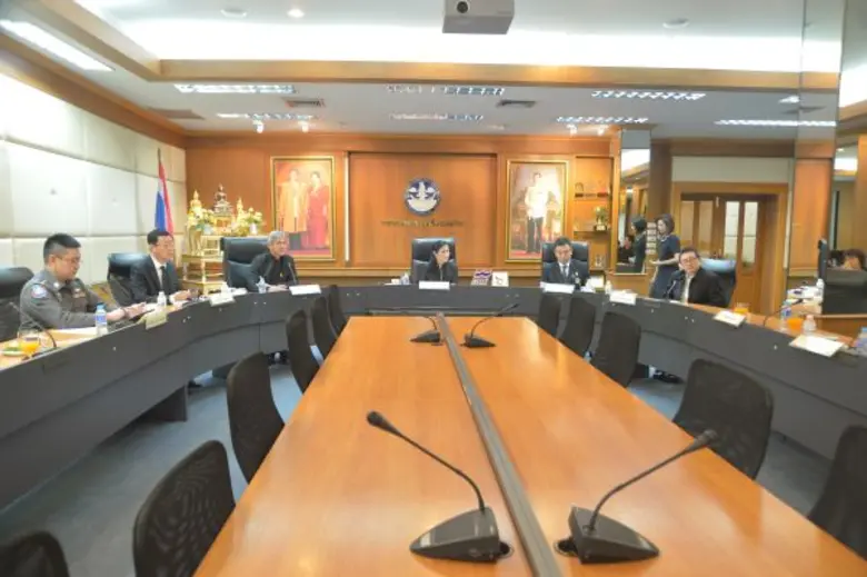 ก.ท่องเที่ยวพร้อมรองรับ นักท่องเที่ยวตลอดเดือนตุลาคม เตรียมข้าสู่ช่วงไฮซีซั่น ย้ำปี 2560 เร่งรายได้ด้วยท่องเที่ยววิถีไทย เน้นปั้นท่องเที่ยวเชิงกีฬา (Sports Tourism) เติบโตระดับภูมิภาค