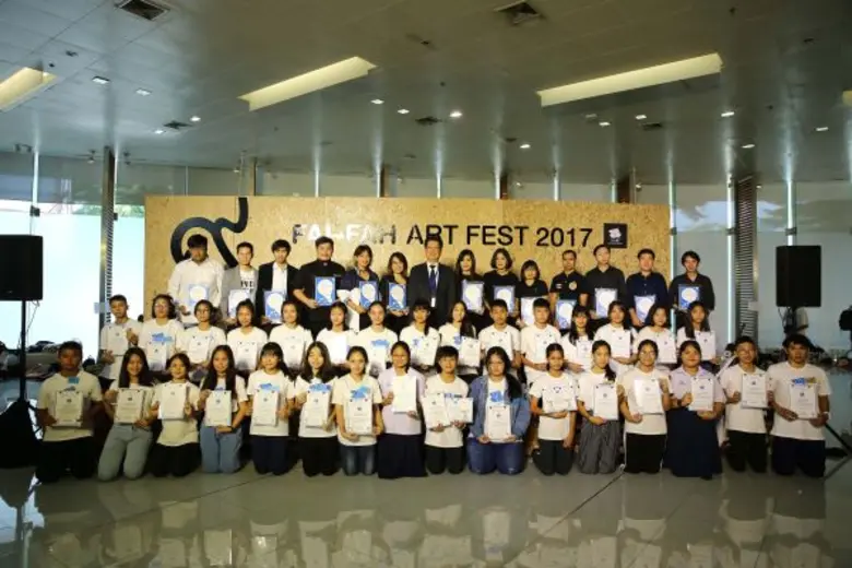 จุดประกายเยาวชนให้สานต่อการทำความดีเพื่อพ...