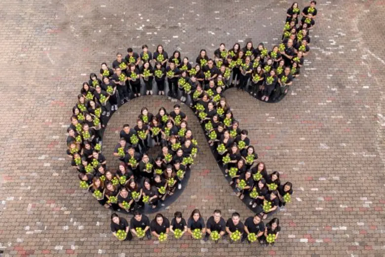 เครือเจริญโภคภัณฑ์และทรู คอร์ปอเรชั่น น้อมสำนึกในพระมหากรุณาธิคุณอย่างหาที่สุดมิได้ ร่วมปลูกต้นดาวเรืองให้เหลืองอร่ามบานสะพรั่งทั้งแผ่นดิน รวมถึงเปิดให้แสดงความอาลัยผ่าน www.iwilldoforking.com