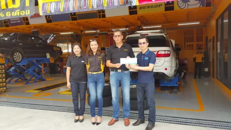 นายประพัฒน์ อัศวาดิศยางกูร ผู้จัดการฝ่ายข...