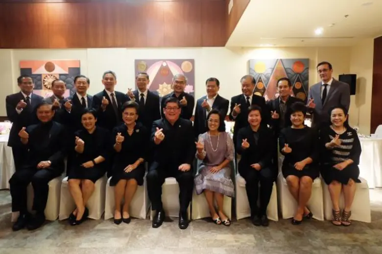 เมื่อเร็วๆนี้ ชัยวัฒน์ อุทัยวรรณ์ (นั่งที...