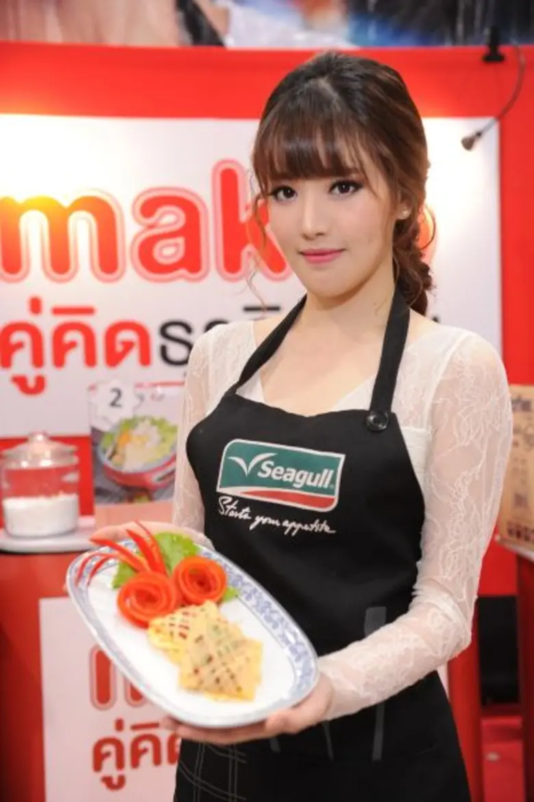 ซีกัล ร่วมกับ แม็คโคร จัดกิจกรรม 'ซีกัล คุกกิ้ง โชว์’ ในงาน แม็คโคร โฮเรก้า ดึงนักร้อง-นักแสดงสาวสุขภาพดี 'แกรนด์-เดอะสตาร์’ สาธิตเมนูอาหารไทยโบราณสุดพิเศษ