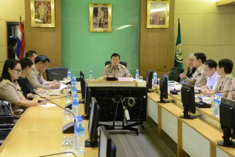 นายพีรพันธ์ คอทอง รองโฆษกกระทรวงเกษตรและส...