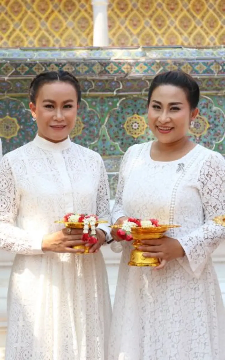 ศิลปิน อาร์สยาม พร้อมใจถือศีลบวชพราหมณ์ถวาย ในหลวง ร.9