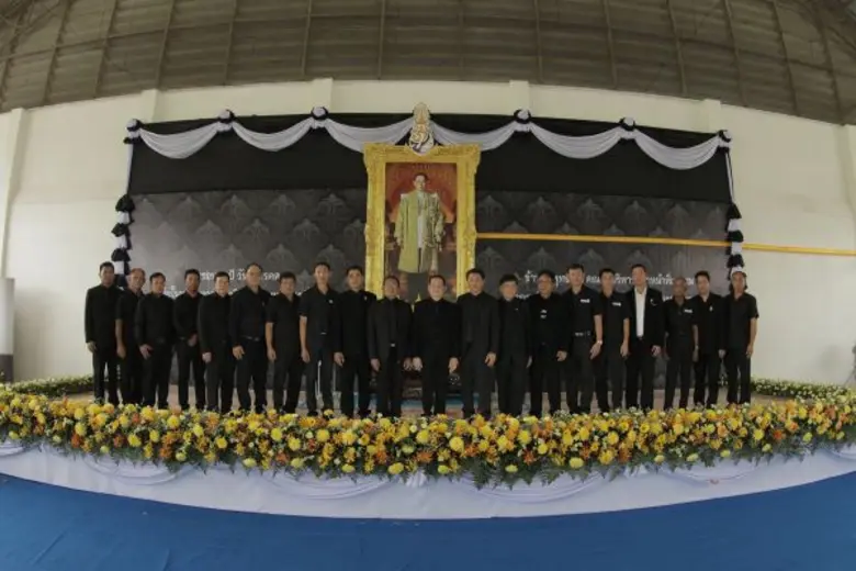 หนองโพฯ จัดพิธีน้อมรำลึกในพระมหากรุณาธิคุณ รวมพลผู้บริหาร พนักงาน และเกษตรกรโคนมทั่วประเทศ ร่วมถวายอาลัยพระบาทสมเด็จพระปรมินทรมหาภูมิพลอดุลยเดช