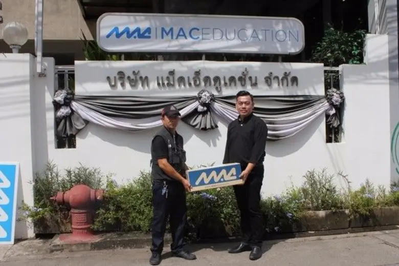 คุณปิยะ อ่อนจันทร์ ผู้จัดการฝ่ายสื่อสารกา...