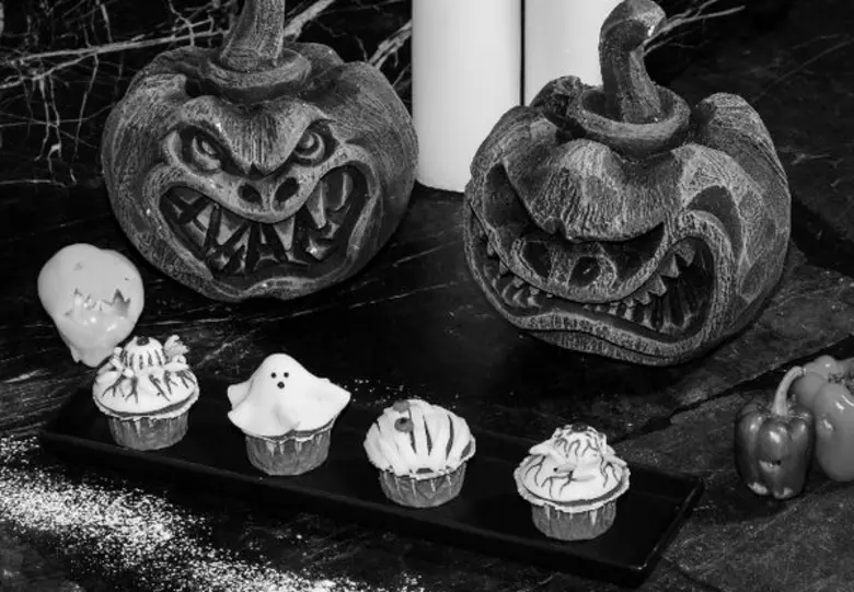 โปรโมชั่นอาหาร: ตุลาคม 2560 คัพเค้กฮาโลวีน @วิสตัส ล็อบบี้ เลาจน์ โรงแรมเซ็นทาราแกรนด์มิราจบีชรีสอร์ท พัทยา