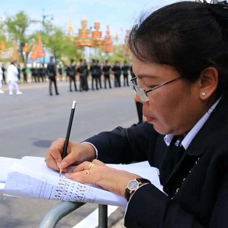 ทีวีไกด์: รายการ "ข่าวดังข้ามเวลา" ตอน จารึกใจราษฎร์ ตราบนิรันดร์ (ออกอากาศ 23 ต.ค. 60)