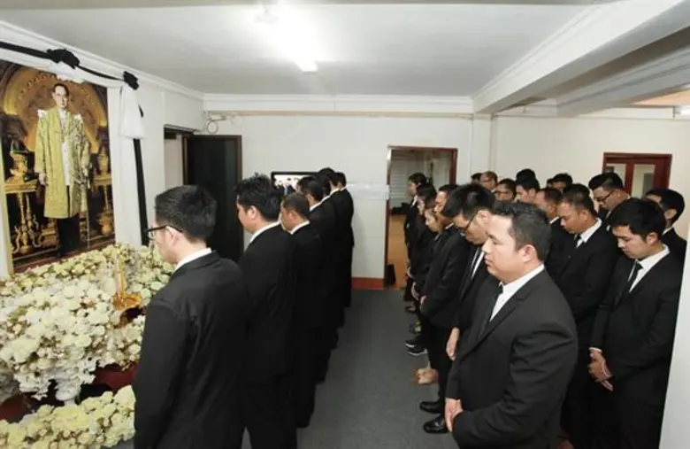 ซี.พี.กัมพูชา-ซี.พี.ลาว ร่วมจัดกิจกรรมถวายความอาลัยแด่ในหลวง รัชกาลที่ 9