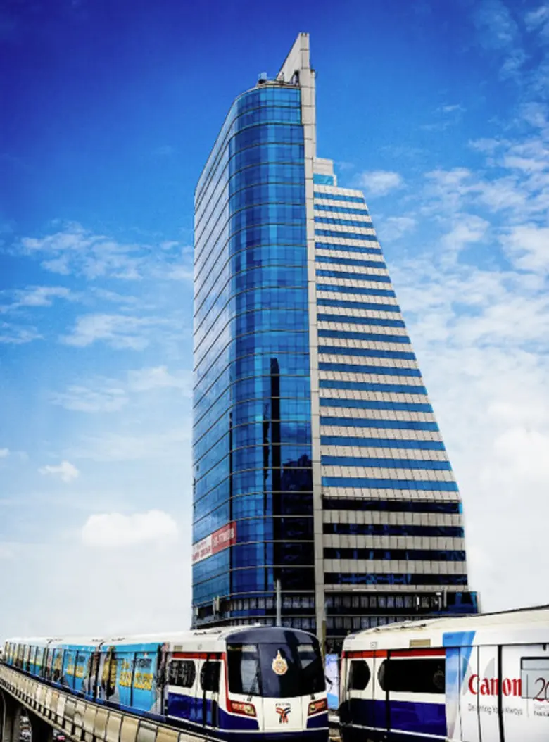 “ชาร์เตอร์ สแควร์” คว้าใบรับรองจาก U.S. Green Building Council แห่งแรกในเมืองไทย พร้อมทุ่มงบฯ กว่า 100 ล้านบาท รับการแข่งขันสุดร้อนแรงของอาคารสำนักงานบนถนนสาทร!