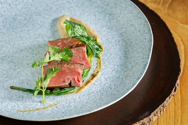 ซานเปลเลกรีโน และอัคควา ปันนา ผู้นำด้านไฟ...