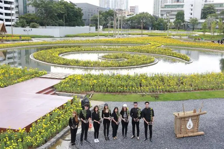 ทีมนักแสดง “รักร้าย” ช่อง3 ร่วมปลูกดอกดาวเรือง เพื่อแสดงความจงรักภักดี และน้อมสำนึกในพระมหากรุณาธิคุณ ในหลวง รัชกาลที่ 9