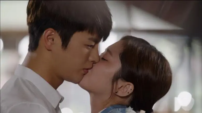 ทีวีไกด์: ไฮไลท์ซีรีส์ "Remember You (อัจฉริยะพลิกปมปริศนา)" ตอนที่ 10 ออกอากาศวันอังคารที่ 31 ตุลาคม 2560 เวลา 20:30 – 22:00 น. ทางทรูโฟร์ยู ช่อง 24