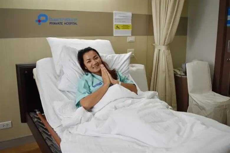 ลูกทุ่งสาว บิว กัลยาณี อาร์สยาม ขอถอดสายน้ำเกลือ เพื่อไปถวายดอกไม้จันทน์ เป็นครั้งสุดท้าย