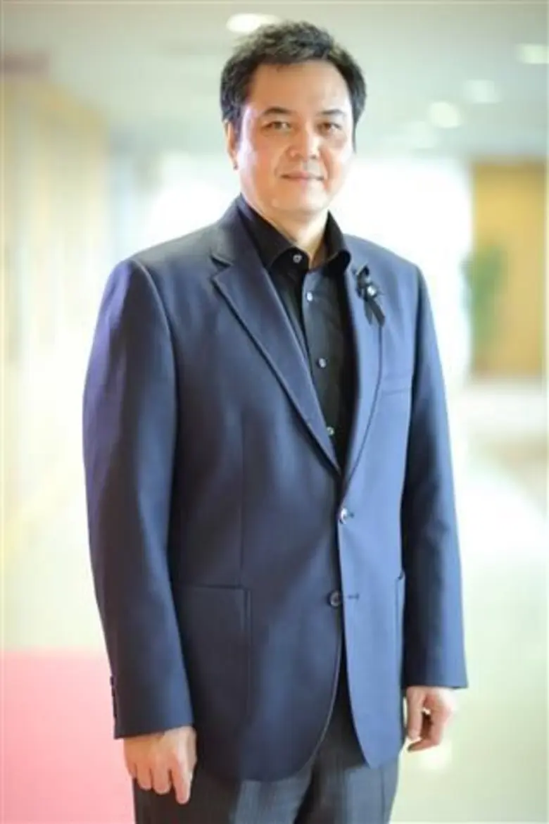 นายธรรมรัตน์ โชควัฒนา กรรมการผู้อำนวยการแ...