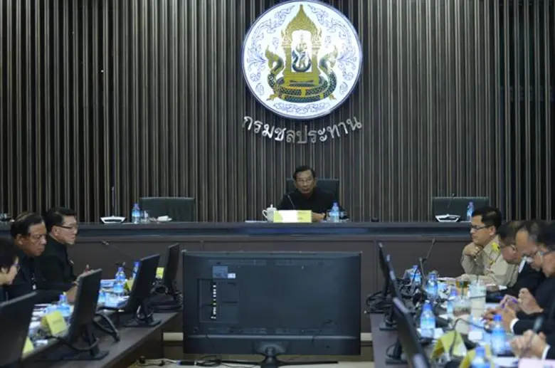 พลเอกฉัตรชัย สาริกัลยะ รัฐมนตรีว่าการกระท...