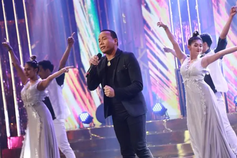 ทีวีไกด์: รายการ "จันทร์พันดาว ร้องสู้ฝัน" ซีซั่น2 กรรมการคิดหนัก...เจอนักสู้ฝันโชว์ความเก๋า ใน “จันทร์พันดาว ร้องสู้ฝัน ซีซั่น2”