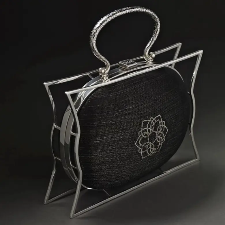 ประชาชนคนไทยทุกคนจะคุ้นตากับภาพพระบาทสมเด...