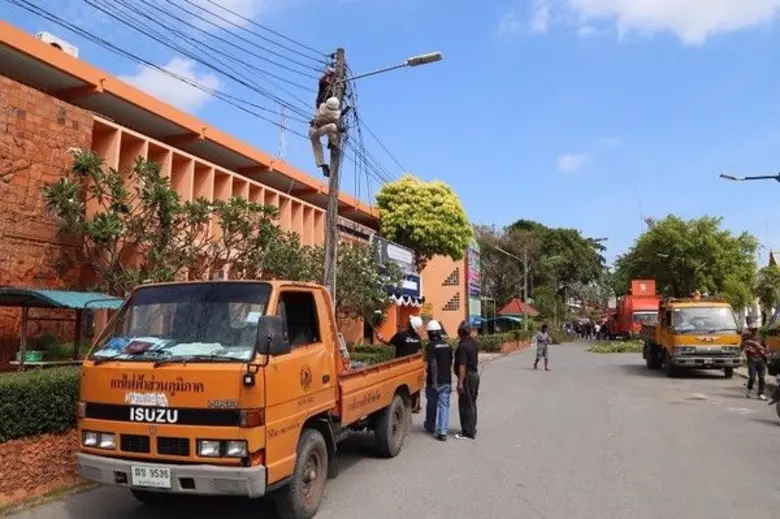 พนักงานการไฟฟ้าส่วนภูมิภาค เขต 2 (ภาคใต้) จังหวัดนครศรีธรรมราช ร่วมเป็นคณะทำงานกิจกรรมจิตอาสา เพื่อถวายเป็นพระราชกุศล พระบาทสมเด็จพระปรมินทรมหาภูมิพลอดุลยเดช