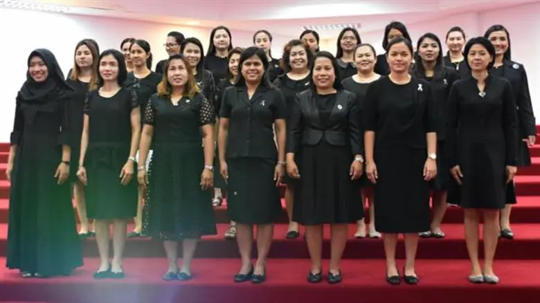 มรภ.สงขลา แต่งเพลงถวายอาลัยในหลวง ร.9 กลั่นความรู้สึก 'ข้าราชภัฏฯ’ ผ่านมิวสิควิดีโอ