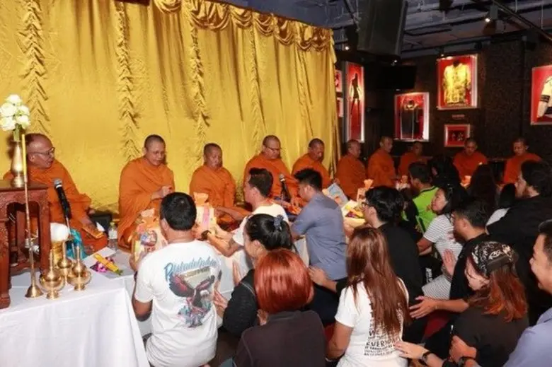 วันอาทิตย์ที่ 15 ตุลาคม 2560 ฮาร์ดร็อคคาเ...