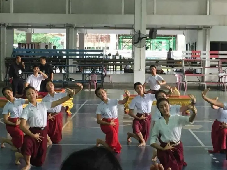 นักศึกษาโขนพระราชทาน มทร.ธัญบุรี ถือเป็นเกียรติในชีวิตนักศึกษาโขน ร่วมแสดงโขนเวทีการแสดงมหรสพสมโภช รำลึกในพระมหากรุณาธิคุณรัชกาลที่ 9