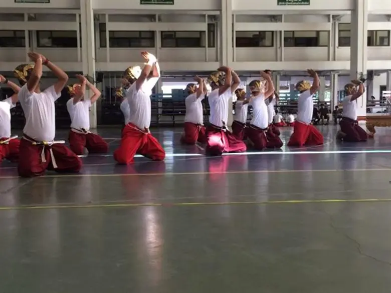 นักศึกษาโขนพระราชทาน มทร.ธัญบุรี ถือเป็นเกียรติในชีวิตนักศึกษาโขน ร่วมแสดงโขนเวทีการแสดงมหรสพสมโภช รำลึกในพระมหากรุณาธิคุณรัชกาลที่ 9