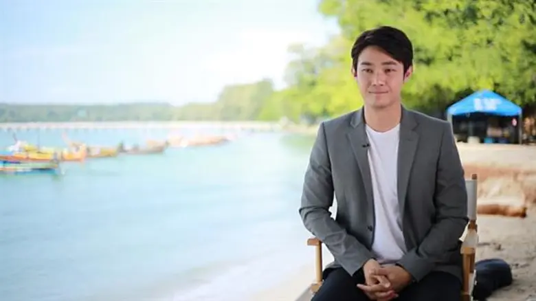 “ต้าร์ พศิน” อาสา “ตามรอยก้าวพระบาท ในหลวง ร.๙” เปลี่ยนชีวิตชาวน้ำไร้สัญชาติเป็นคนไทยเต็มตัว